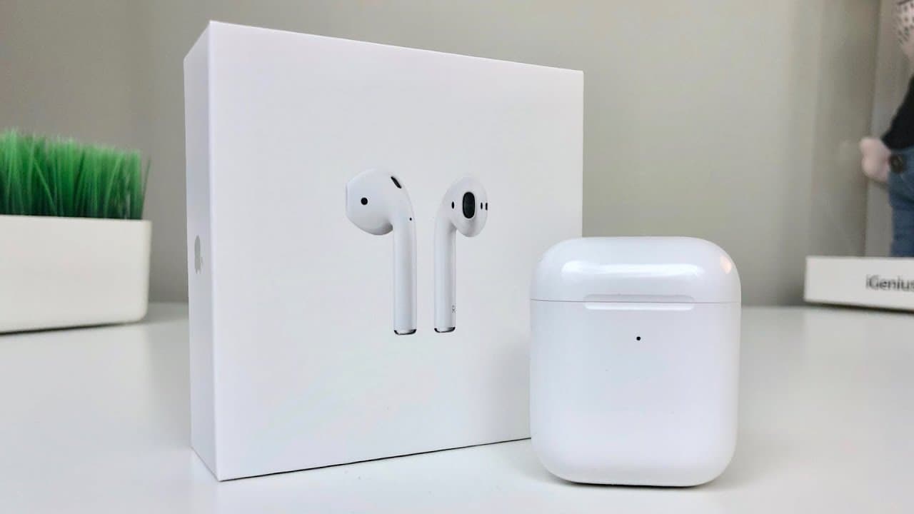 Apple AirPods 2: Unboxing & Review