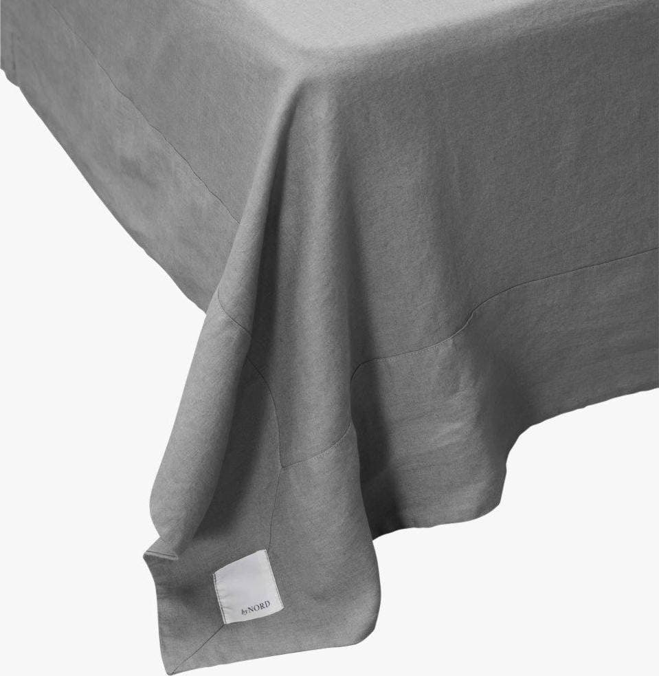 By Nord Gunhild Sängkappa Grå (280x160cm)