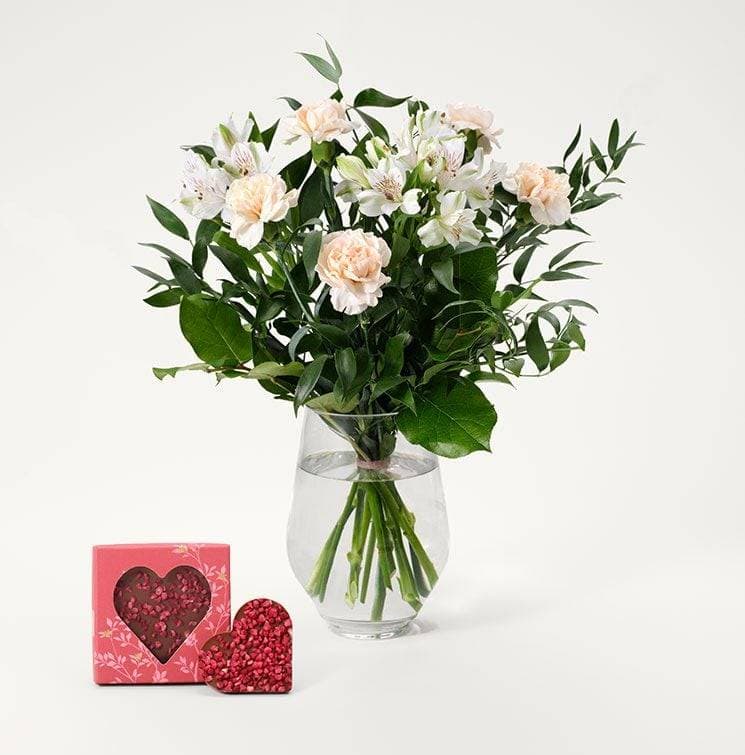 Interflora Omtanke med chokladhjärta