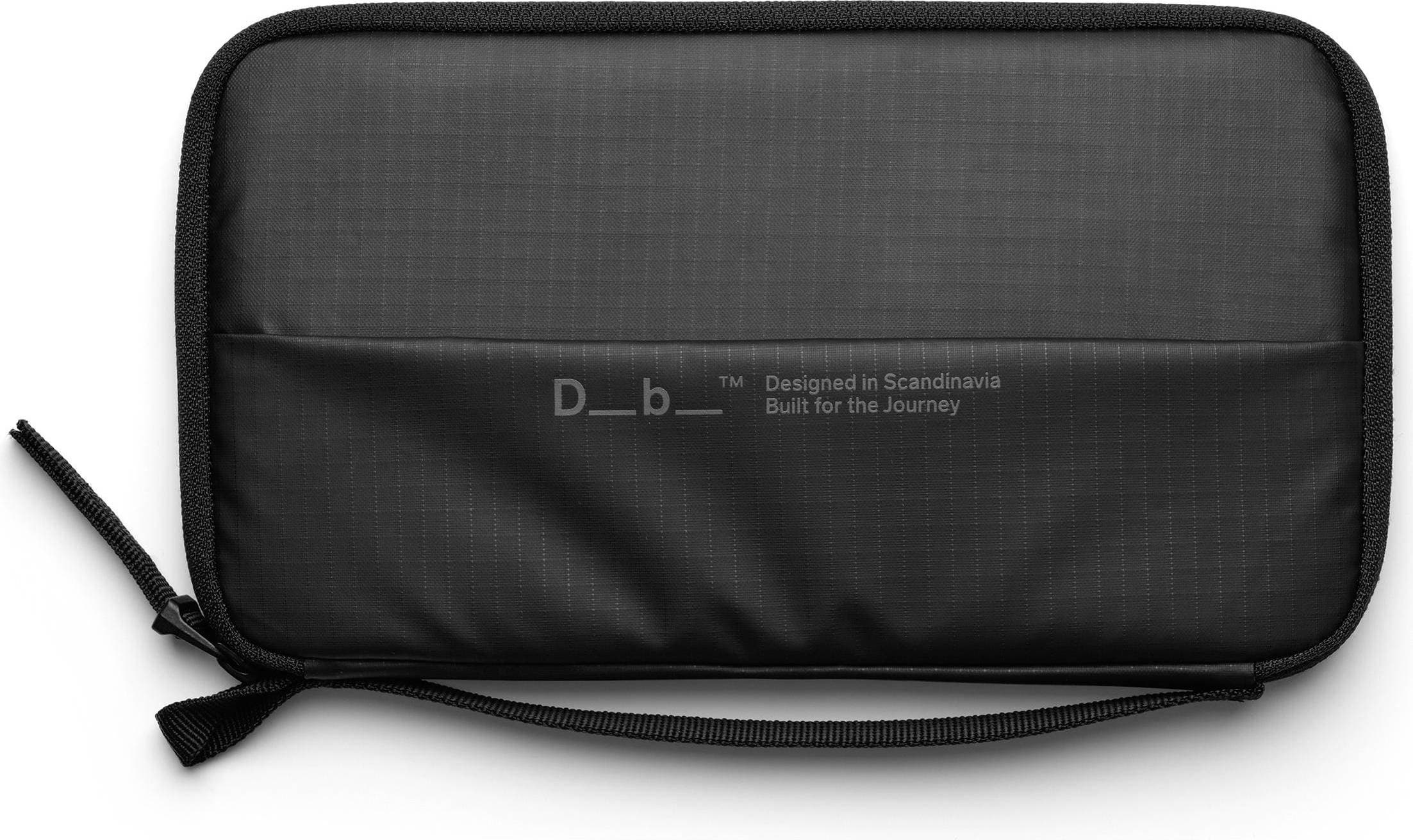 Db Journey Essential Passport Cover - Black Out