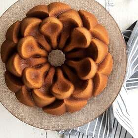 Nordic Ware Maagnolia Bundt Bakform 2,4 liter