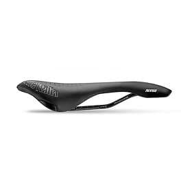 Selle Italia Novus Endurance Tm Superflow Saddle (Svart) 146 mm