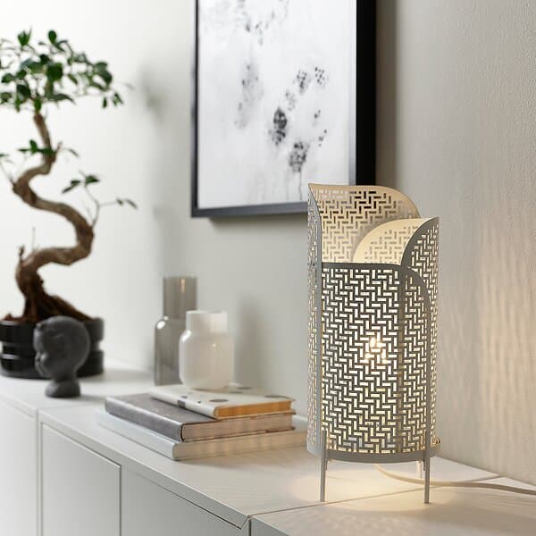 IKEA LUNNOM LED ljuskälla E27 150 lumen Färgtemperatur: 2200 K