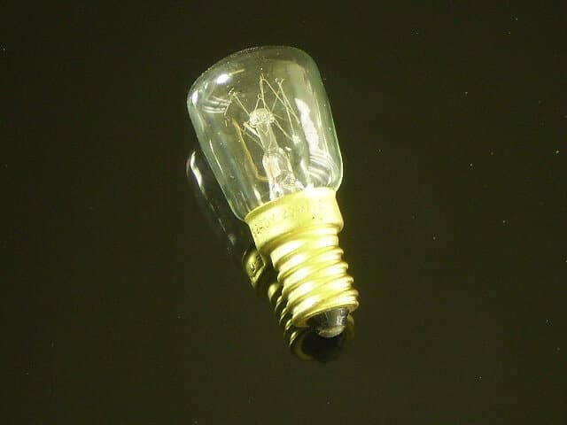 Ekonomiljus E14 Päronlampa klar 25W