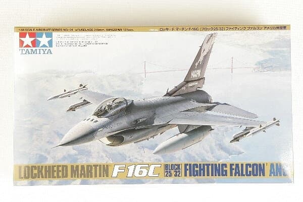 Tamiya 1:48 F-16C (block 25/32)
