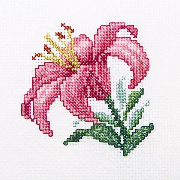 Broderikit rosa lilja 10x10 cm RTO