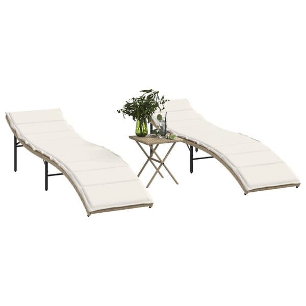 vidaXL Solsängar 2 st med bord beige konstrotting 368254