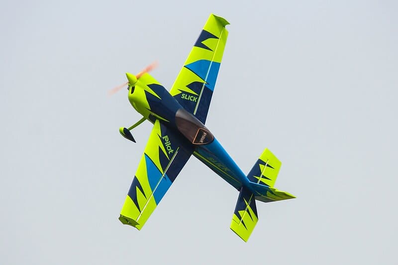 Pilot RC Slick 74" ARF