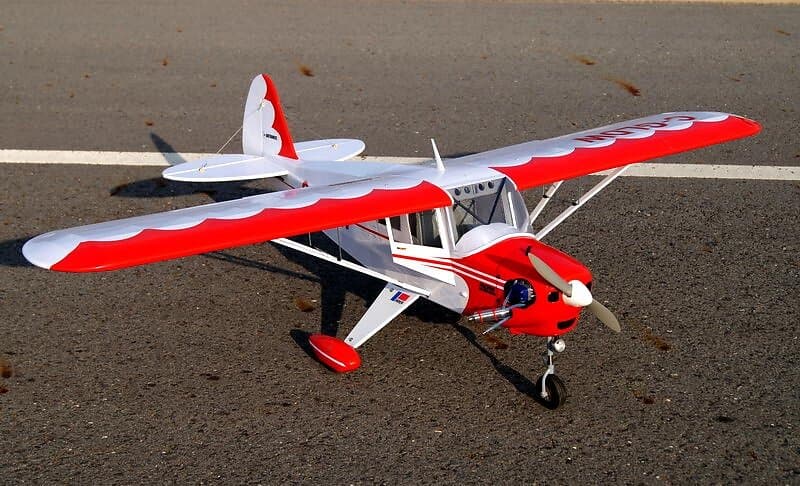 VQ Models PA-22 Tri-Pacer .46 Vit Röd EP GP