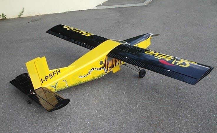 VQ Models Pilatus PC-6 Porter STOL 2,15m Gul EP/GP