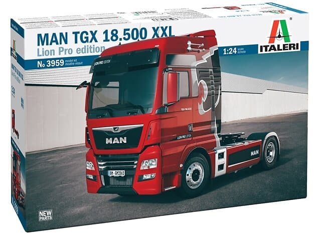 Italeri 1:24 MAN TGX 18500 XXL. Lion Pro Edition