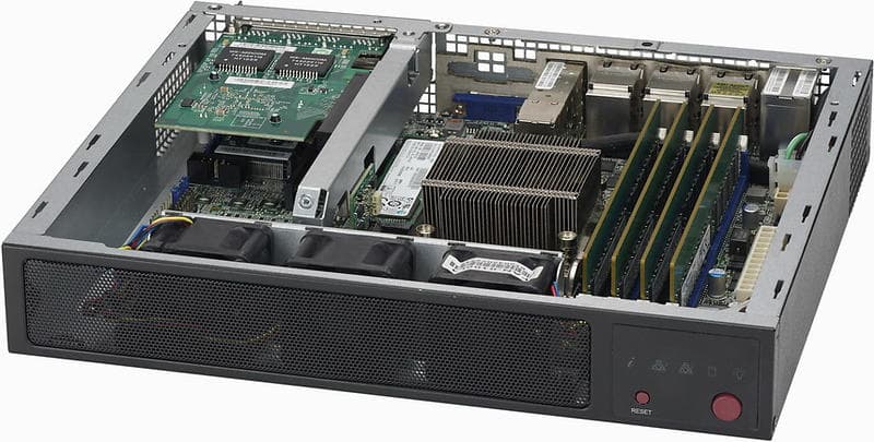 Supermicro SCE300 (Svart)