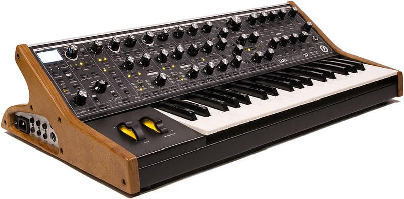 Moog Subsequent 37