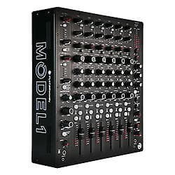 Allen & Heath Play Differently Model 1