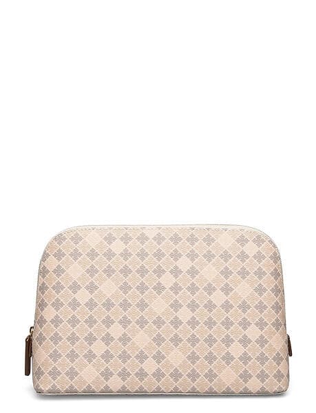 By Malene Birger Bae Medium