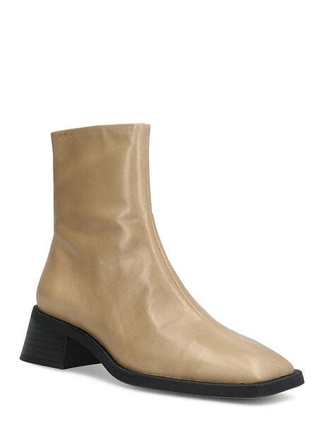 Vagabond Blanca 5217-201 (Dam)