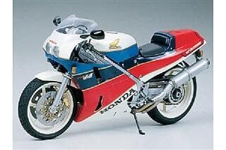 Tamiya Honda VFR750R 1:12