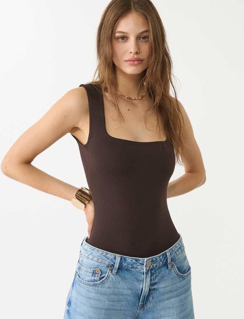Stradivarius Brun Body Med Fyrkantig Ringning Polyamid